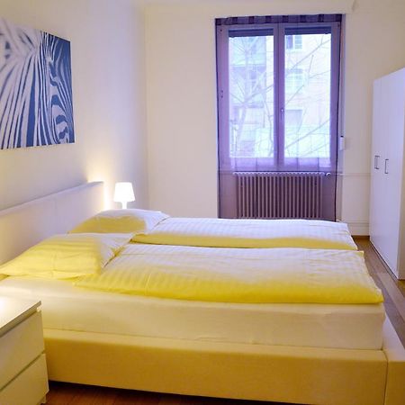 Rent A Home Landskronstrasse - Self Check-In Basel Oda fotoğraf